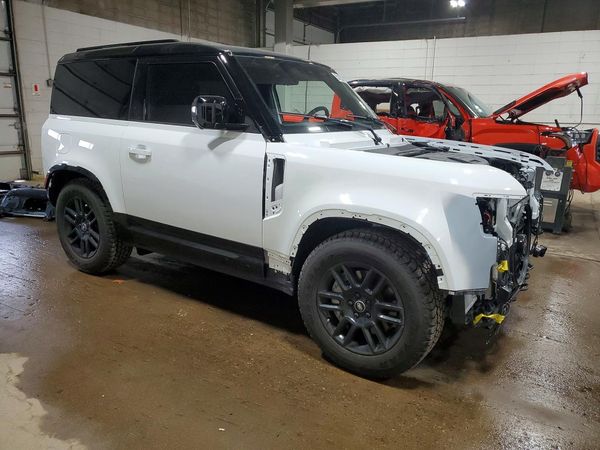 2025 LAND ROVER DEFENDER 90 X-Dynamic SE