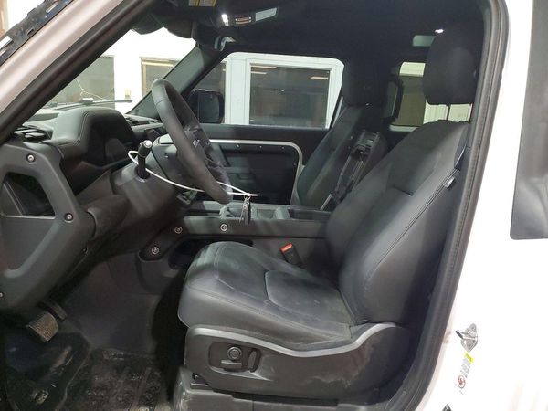 2025 LAND ROVER DEFENDER 90 X-Dynamic SE