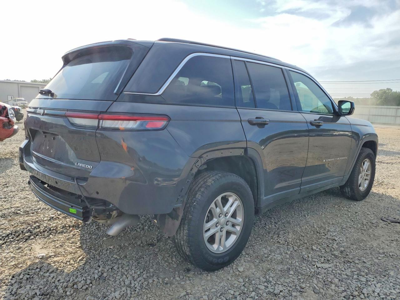2025 JEEP GRAND CHEROKEE Laredo, Altitude
