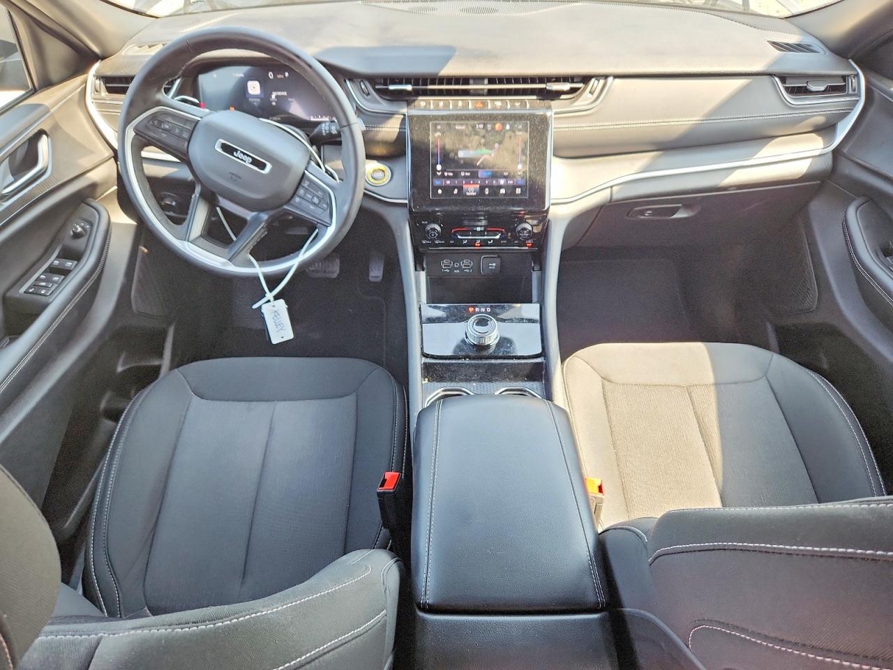 2025 JEEP GRAND CHEROKEE Laredo, Altitude