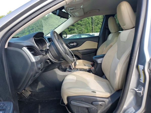 2015 JEEP CHEROKEE Sport