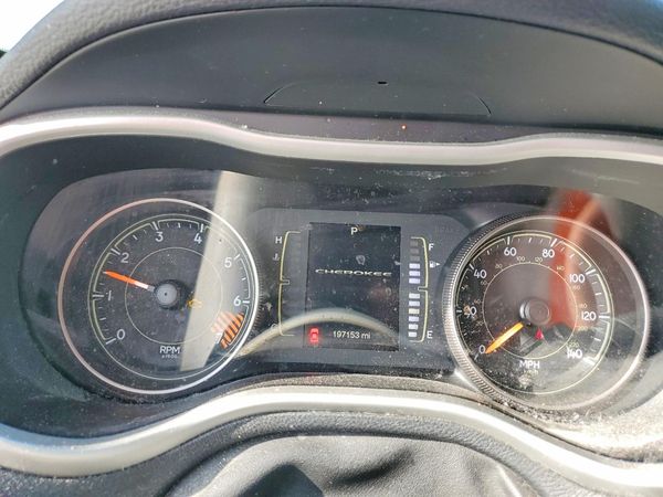 2015 JEEP CHEROKEE Sport