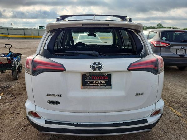 2018 TOYOTA RAV4 Adventure/XLE