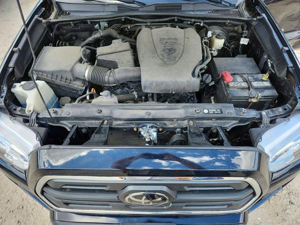 2018 TOYOTA TACOMA