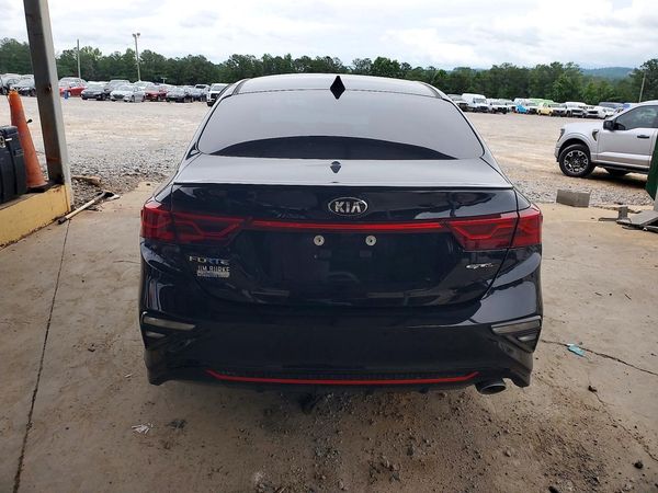 2021 KIA FORTE GT Line