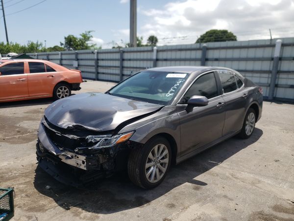 2020 TOYOTA CAMRY