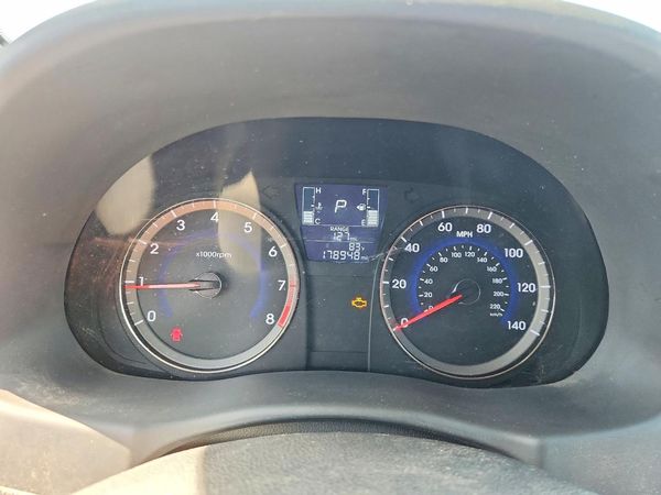 2016 HYUNDAI ACCENT