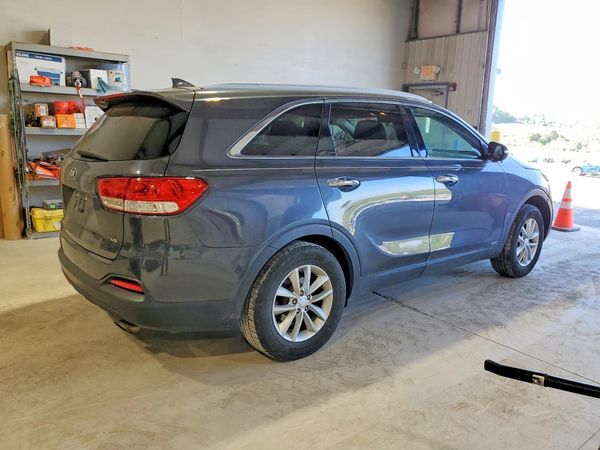 2017 KIA SORENTO L, LX