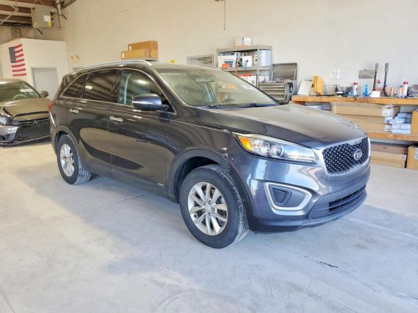2017 KIA SORENTO L, LX