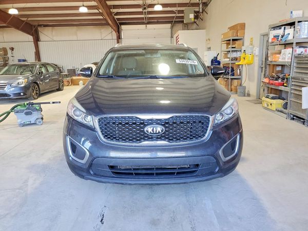 2017 KIA SORENTO L, LX