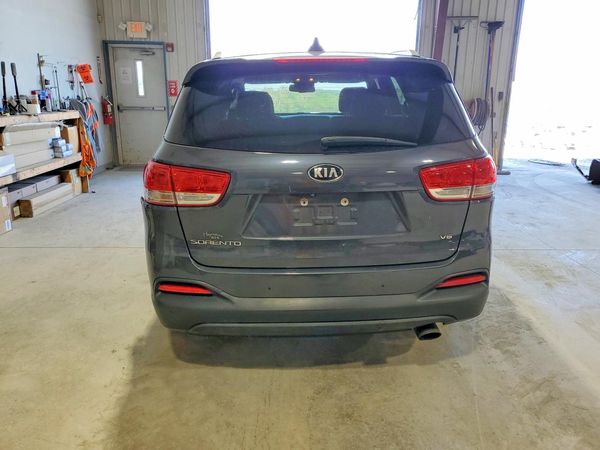2017 KIA SORENTO L, LX