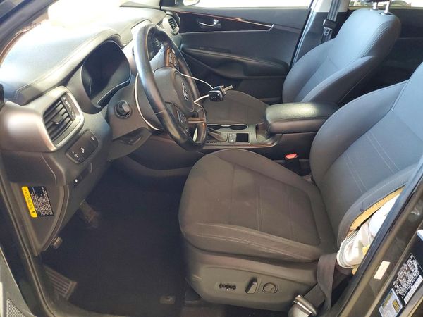 2017 KIA SORENTO L, LX