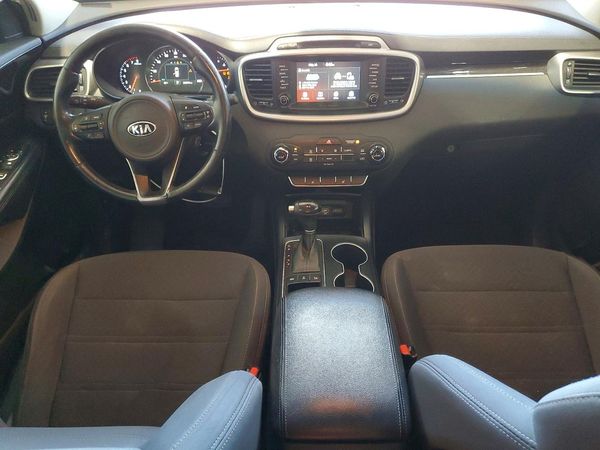 2017 KIA SORENTO L, LX