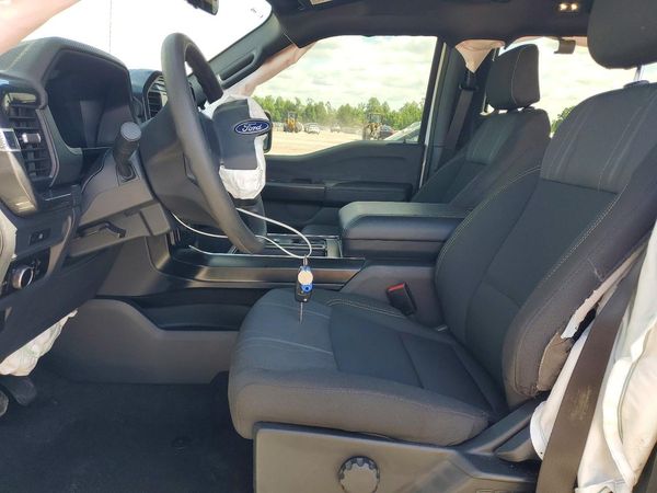 2025 FORD F150 STX