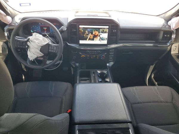 2025 FORD F150 STX
