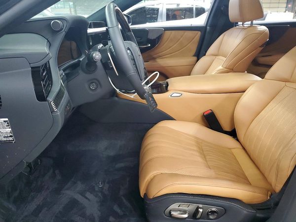 2024 LEXUS LS 500 Luxury
