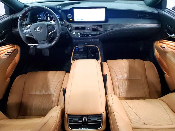 2024 LEXUS LS 500 Luxury