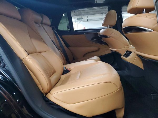 2024 LEXUS LS 500 Luxury
