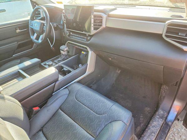 2023 TOYOTA TUNDRA