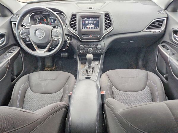 2019 JEEP CHEROKEE LATITUDE FWD
