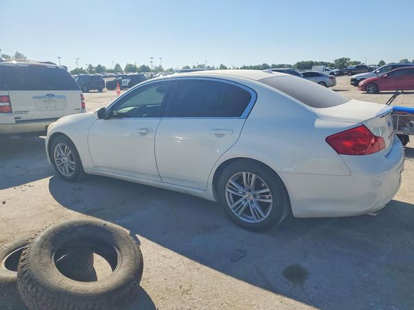 2013 INFINITI G37
