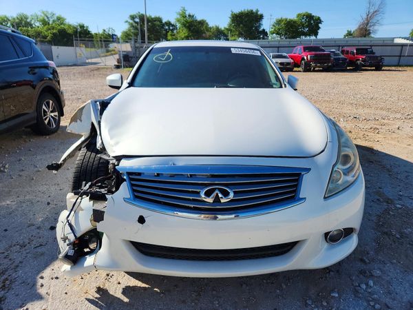 2013 INFINITI G37