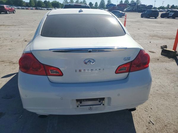 2013 INFINITI G37