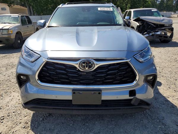 2022 TOYOTA HIGHLANDER Limited