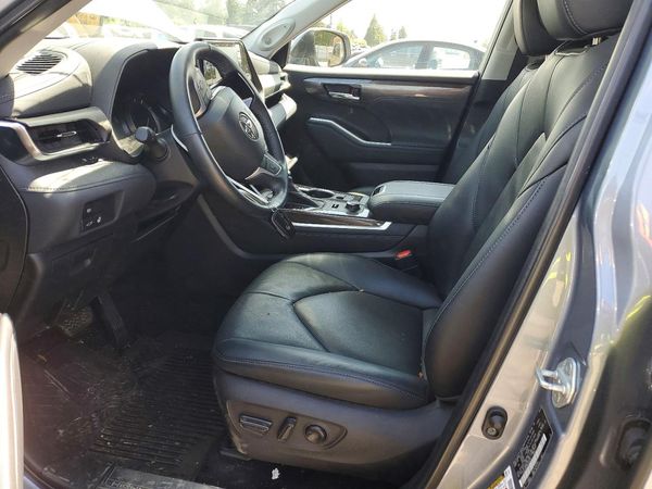 2022 TOYOTA HIGHLANDER Limited