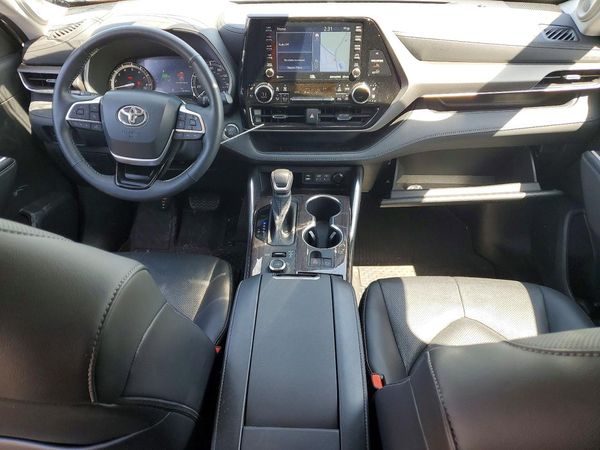 2022 TOYOTA HIGHLANDER Limited