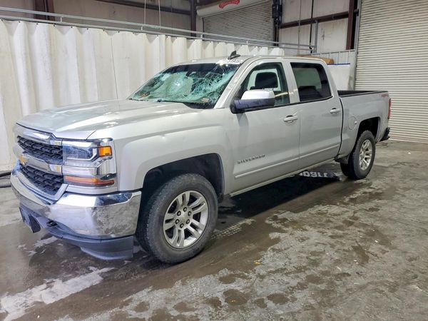 2017 CHEVROLET SILVERADO — DSFA — Front 3/4