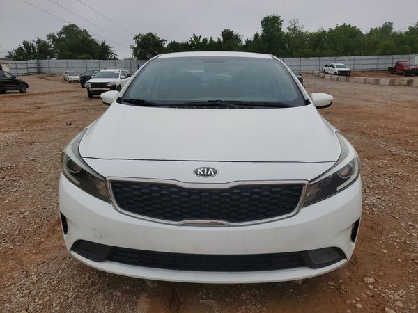 2017 KIA FORTE LX Base