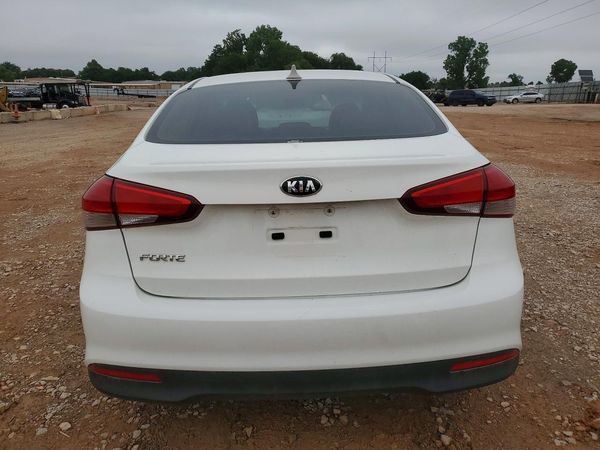 2017 KIA FORTE LX Base