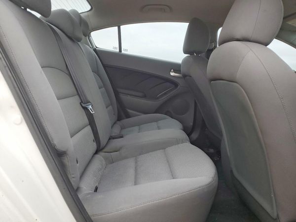 2017 KIA FORTE LX Base