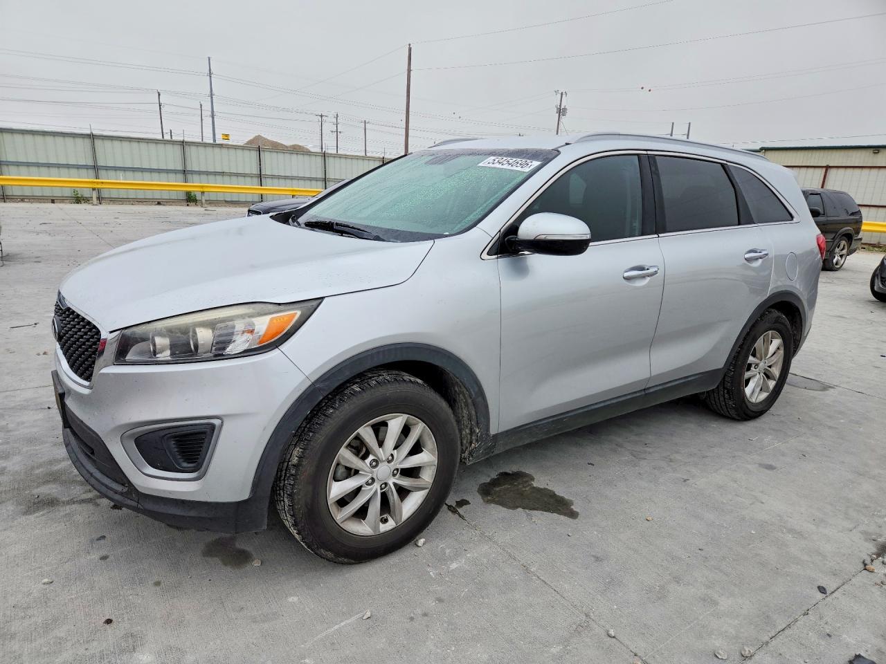 2017 KIA SORENTO L, LX
