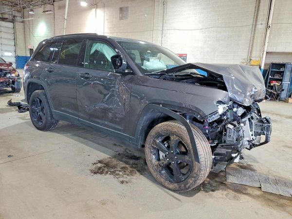 2025 JEEP CHEROKEE Limited — Passenger 3/4