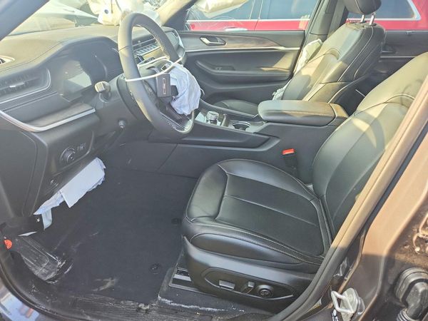 2025 JEEP CHEROKEE Limited — DENT