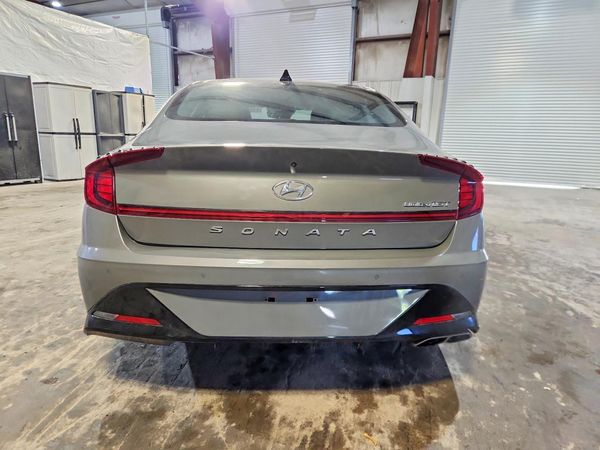 2022 HYUNDAI SONATA