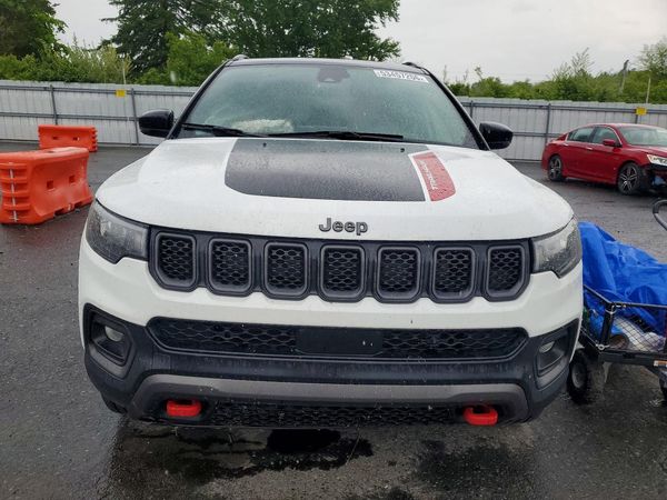 2024 JEEP COMPASS TRAILHAWK 4X4