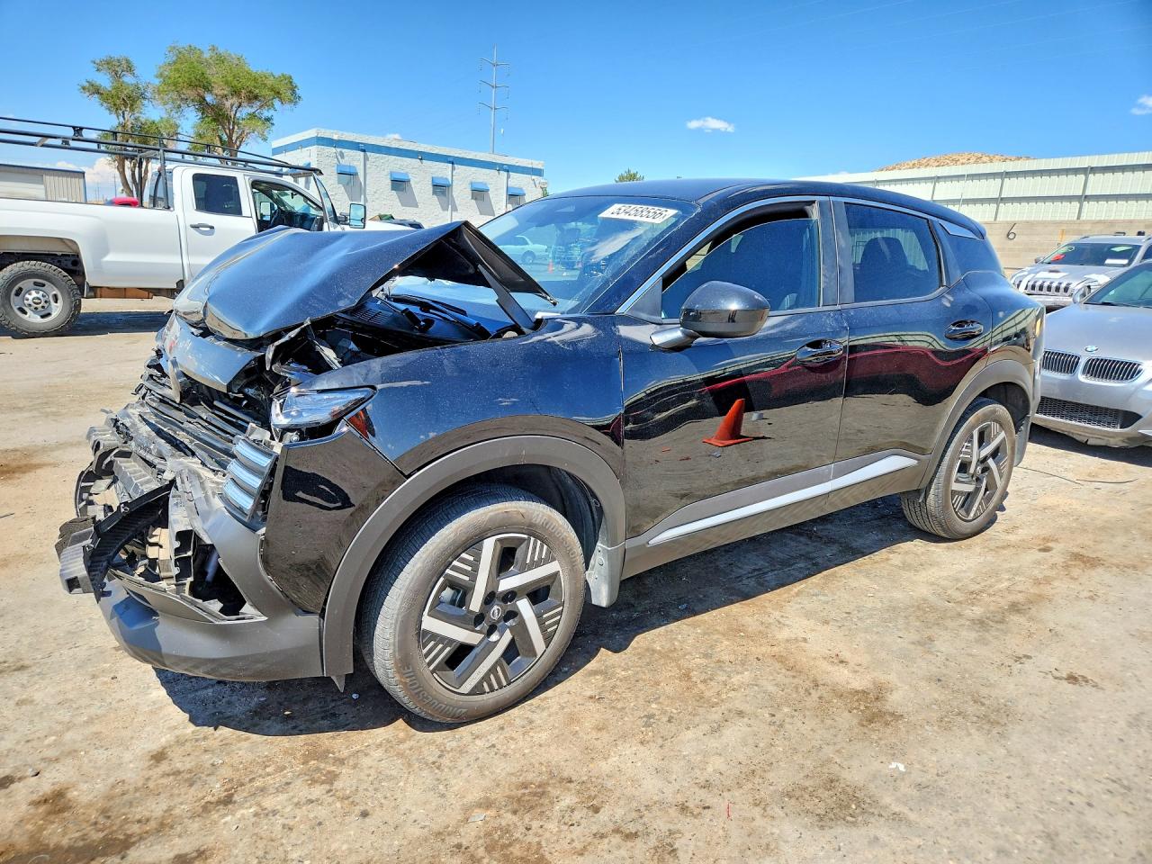2025 NISSAN KICKS SV