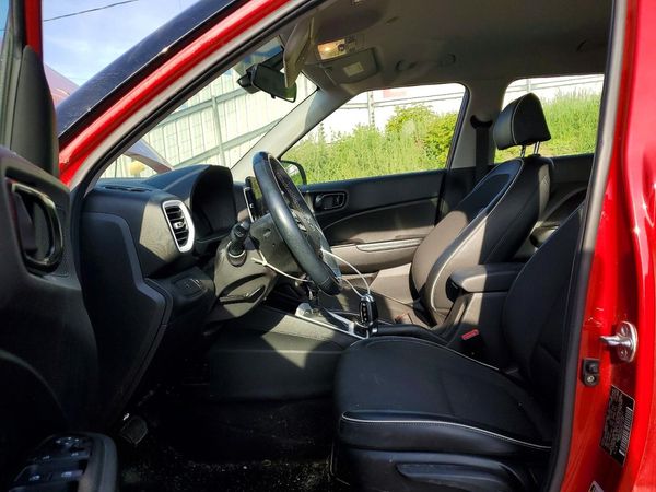 2023 HYUNDAI VENUE SEL, Limited
