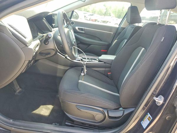 2023 HYUNDAI SONATA SE