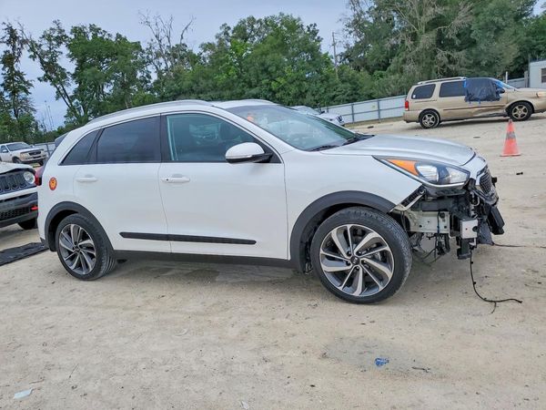 2017 KIA NIRO