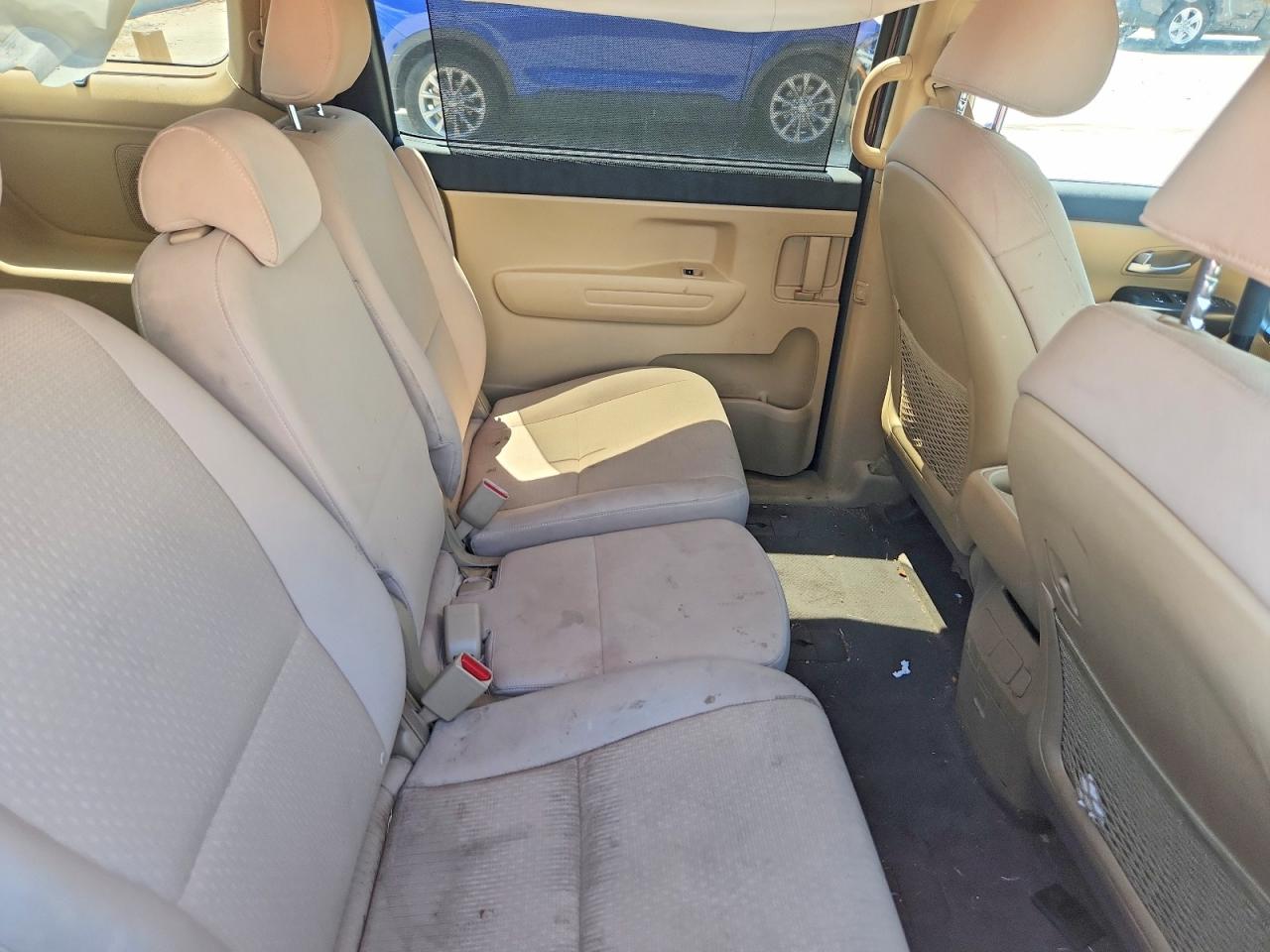 2016 KIA SEDONA LX - Middle-low