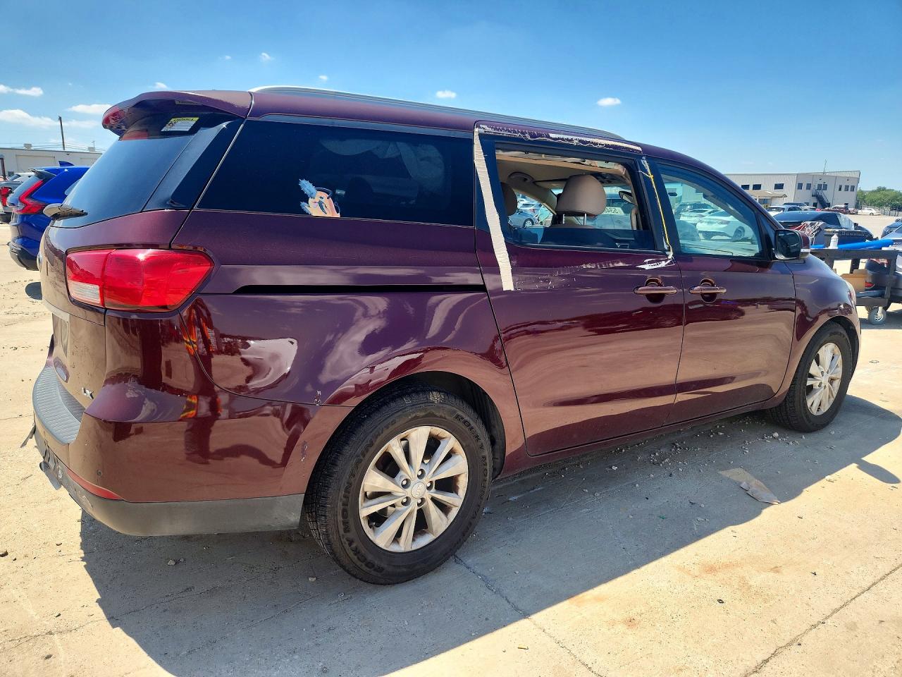 2016 KIA SEDONA LX - Middle-low