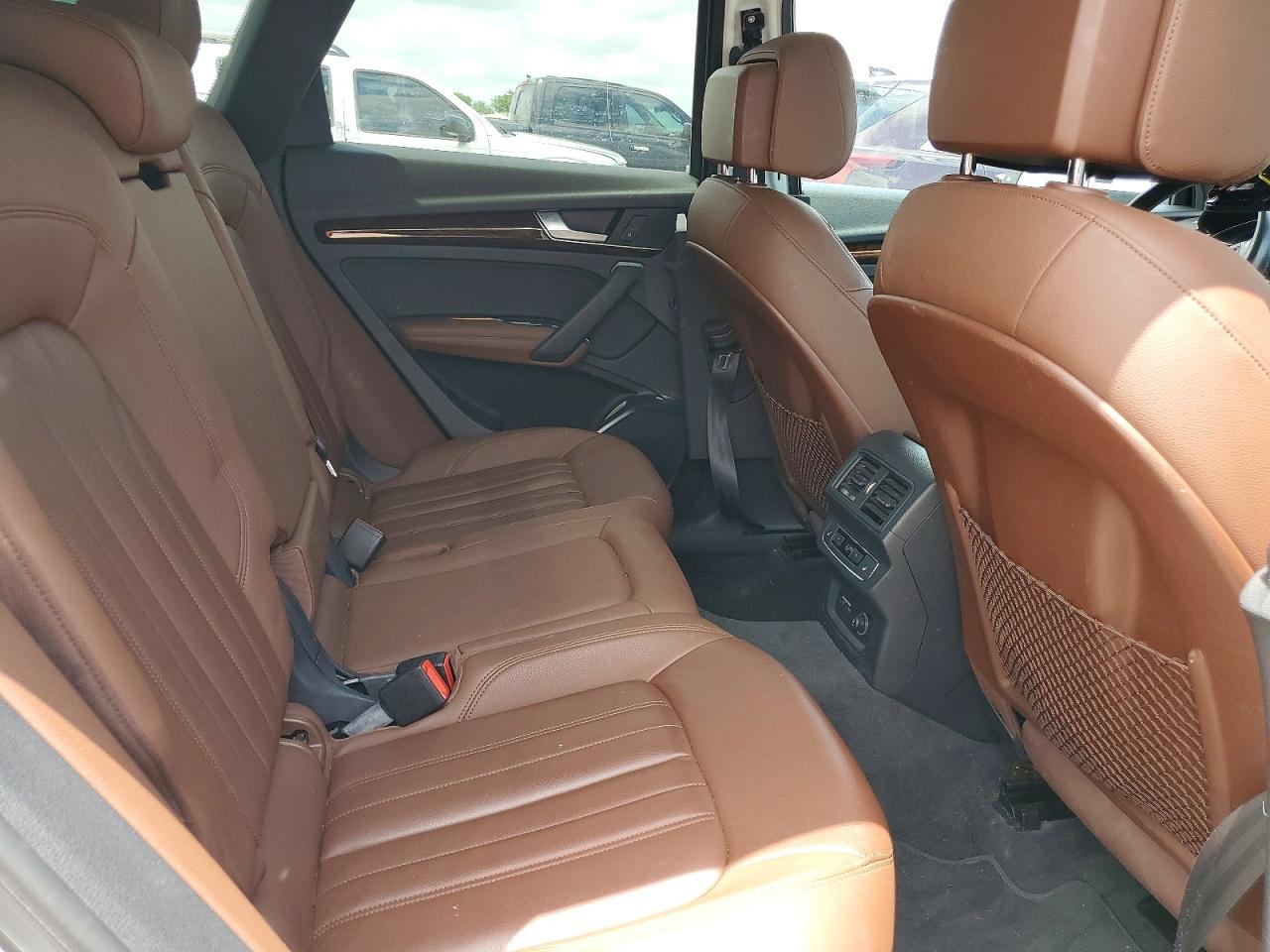 2020 AUDI Q5 quattro Premium Plus