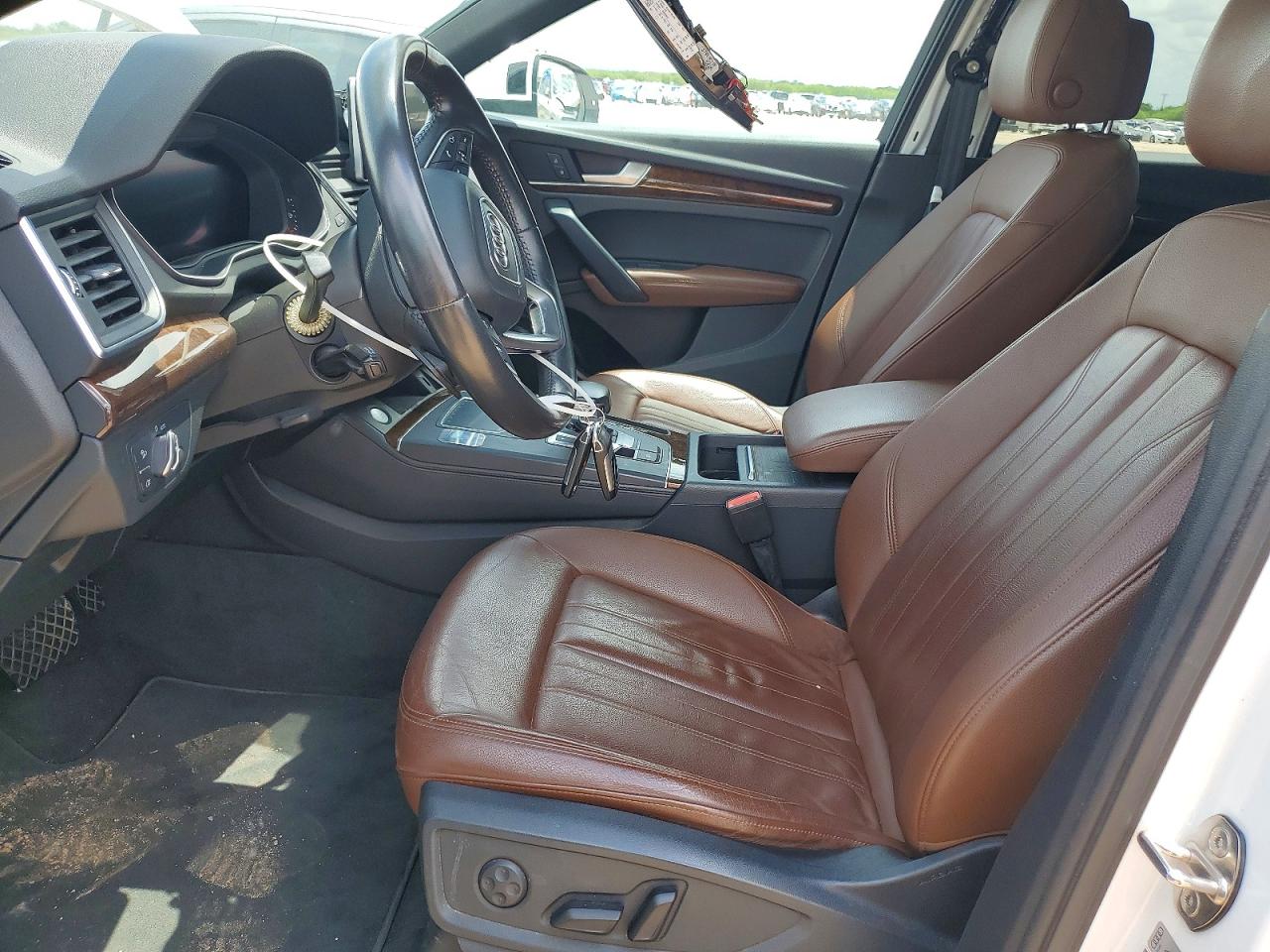2020 AUDI Q5 quattro Premium Plus