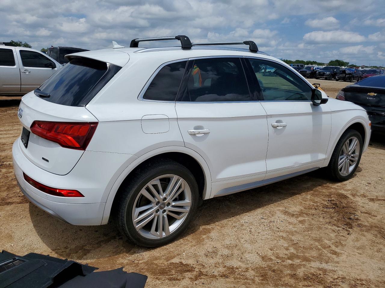 2020 AUDI Q5 quattro Premium Plus