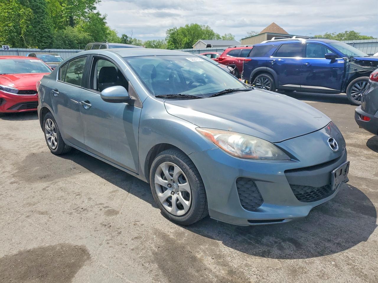 2013 MAZDA 3 Sport/GX