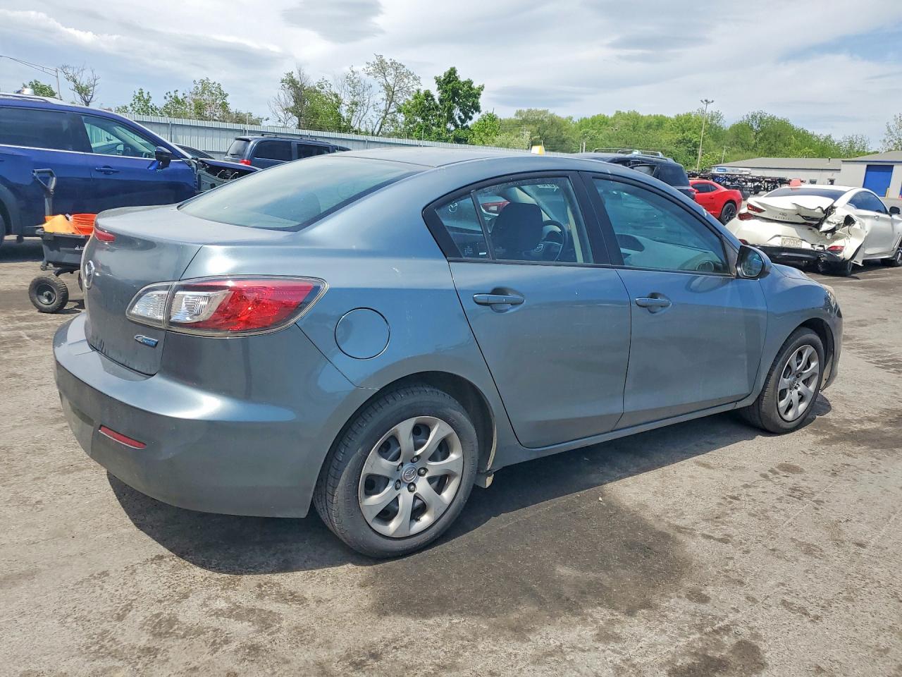 2013 MAZDA 3 Sport/GX